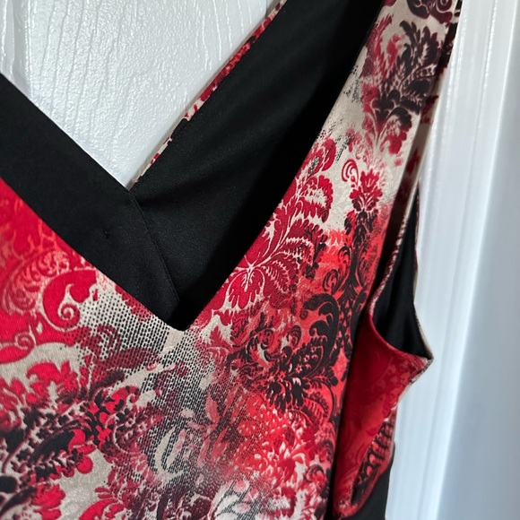 Black and red patterned dress - Picture 5 of 6